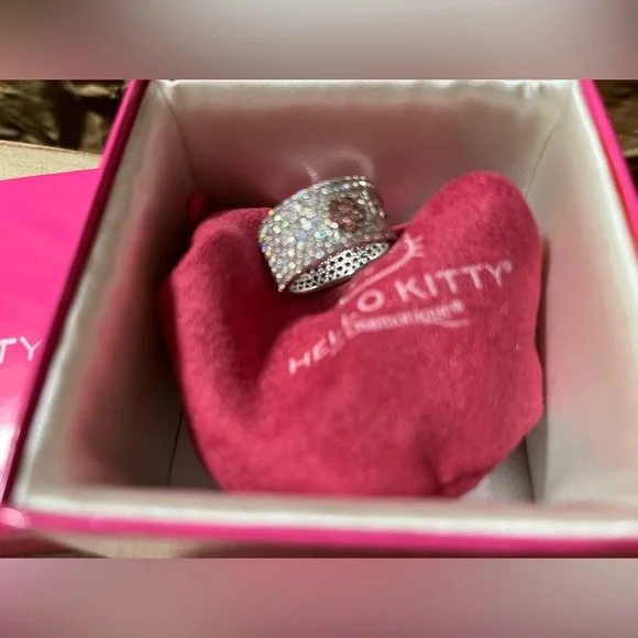 Hello Kitty Sanrio for Diamonique Hello Kitty Flower Eternity Ring size 8 1/2 🌸 - Picture 9 of 14